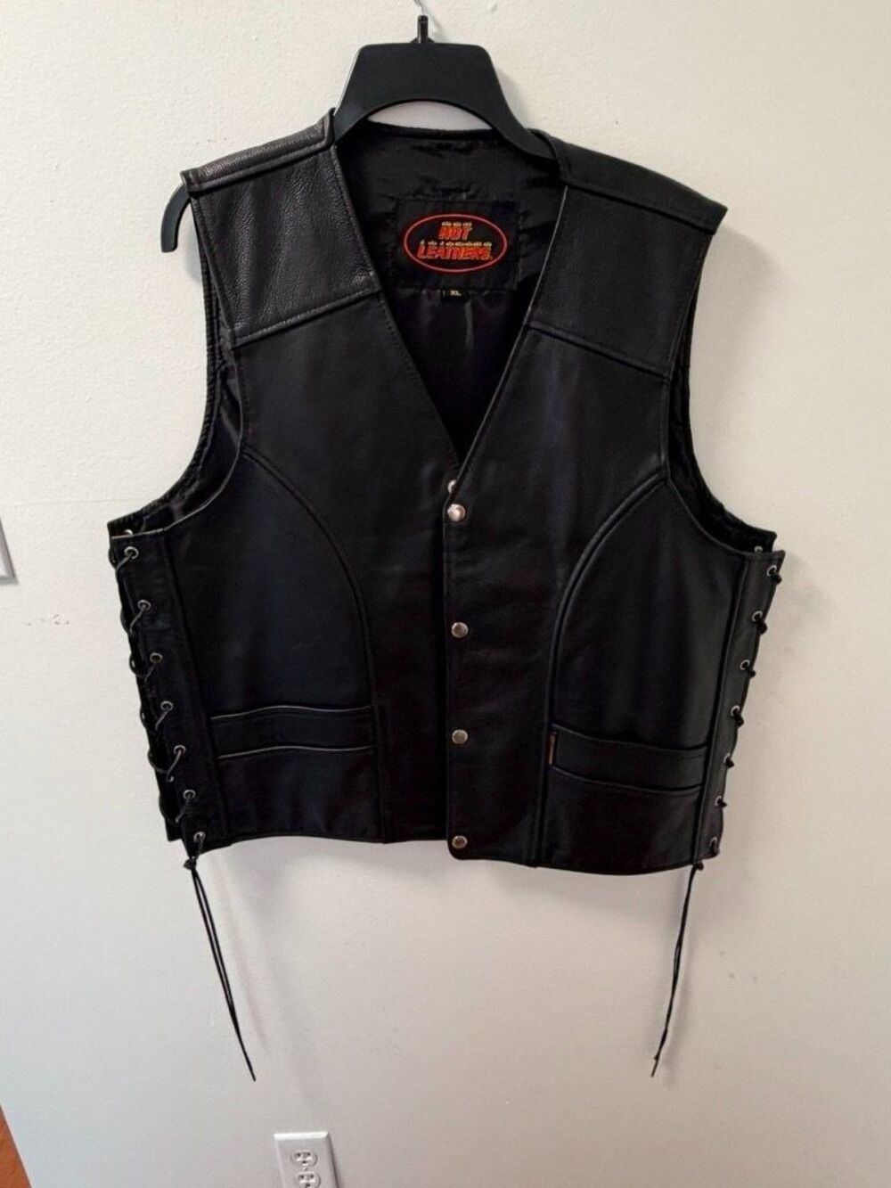 Hot Leathers Mens XL Black Genuine Leather Motorcycle Vest Side Lace Biker